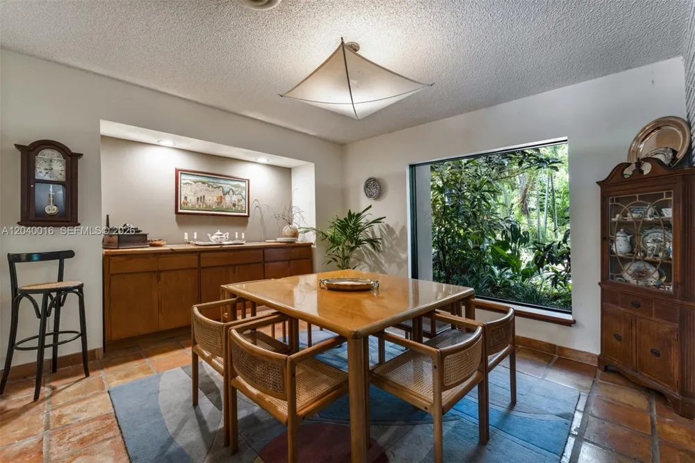 11100 SW 67th Ave Pinecrest, FL 33156