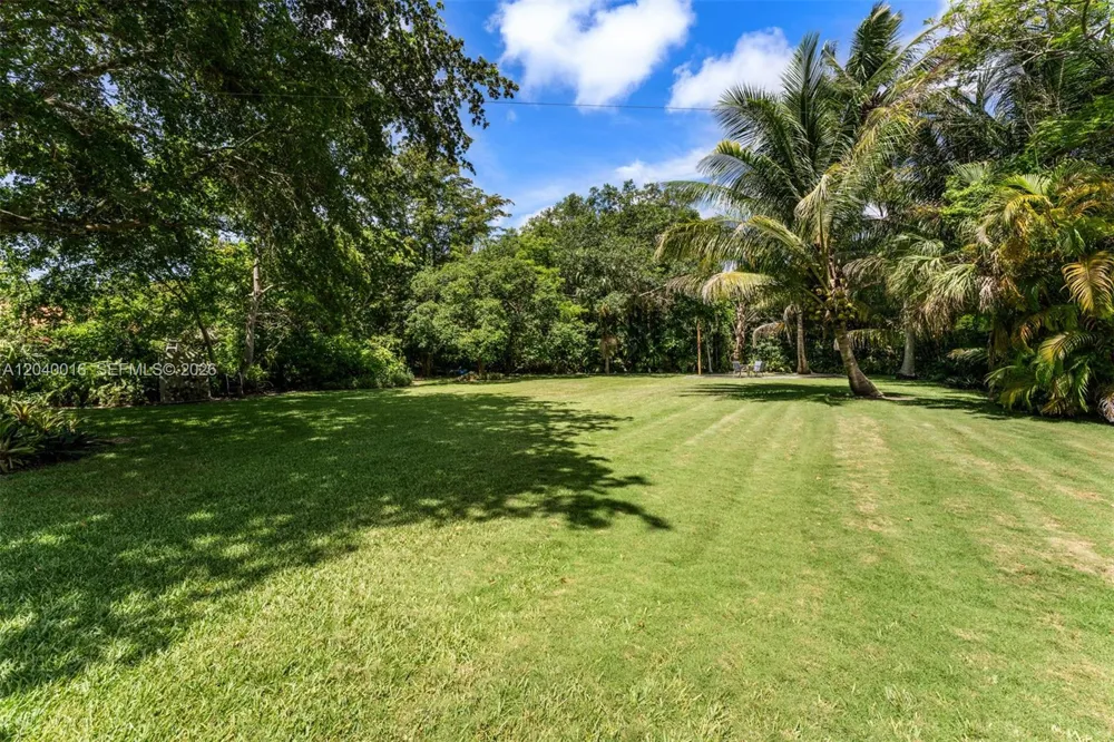 11100 SW 67th Ave Pinecrest, FL 33156