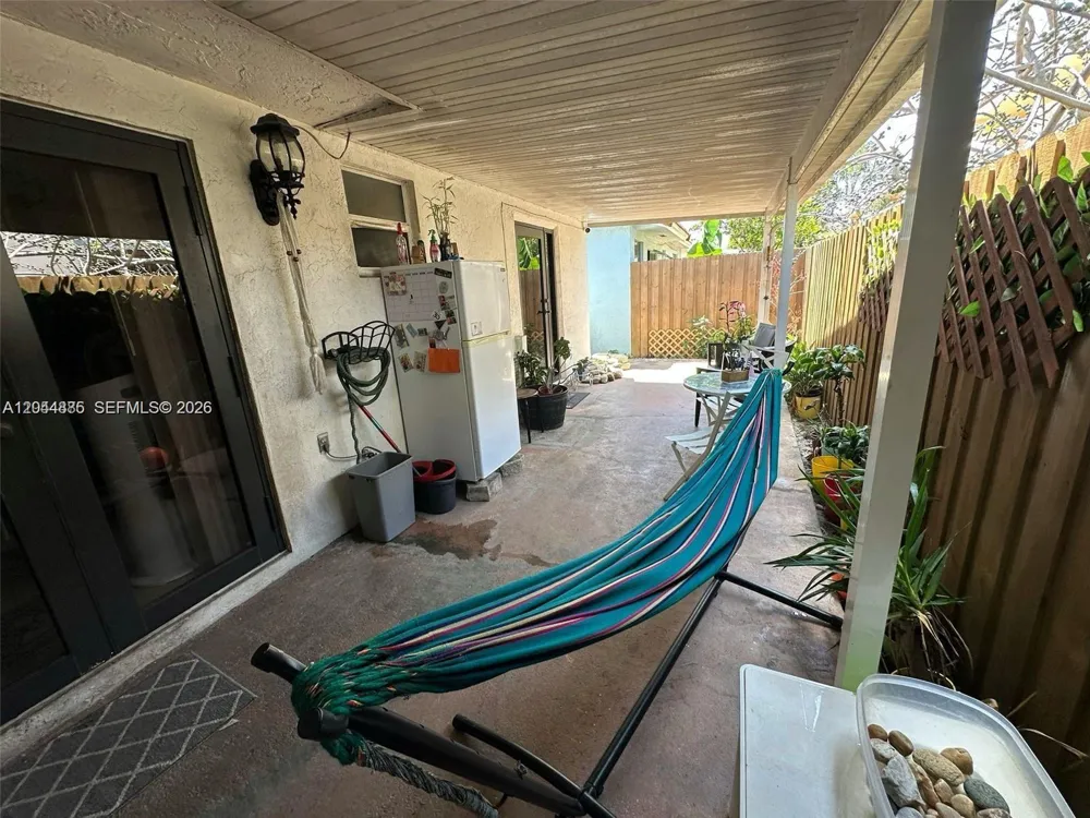 11537 SW 6th St Sweetwater, FL 33174