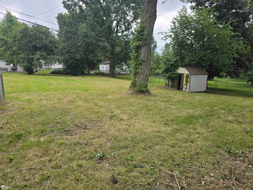 819 W Summit Street Vernon Township, MI 48429