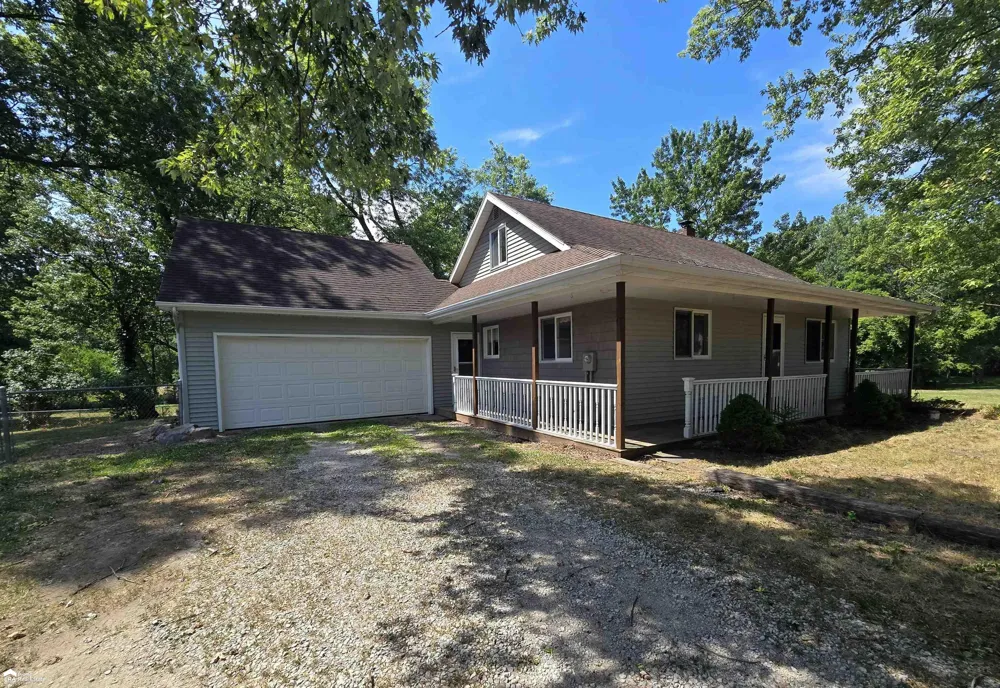 819 W Summit Street Vernon Township, MI 48429