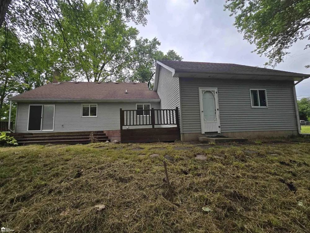 819 W Summit Street Vernon Township, MI 48429