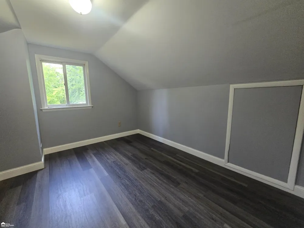 819 W Summit Street Vernon Township, MI 48429