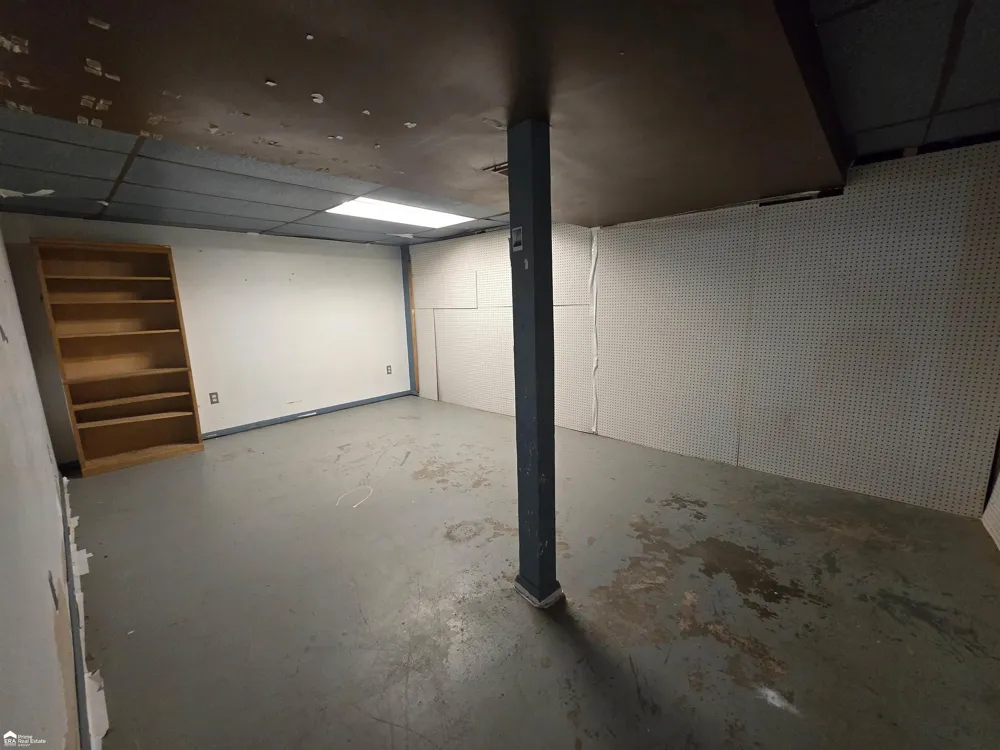 819 W Summit Street Vernon Township, MI 48429