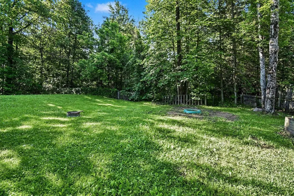 7579 Hillsdale Drive Plainfield Township, MI 48739