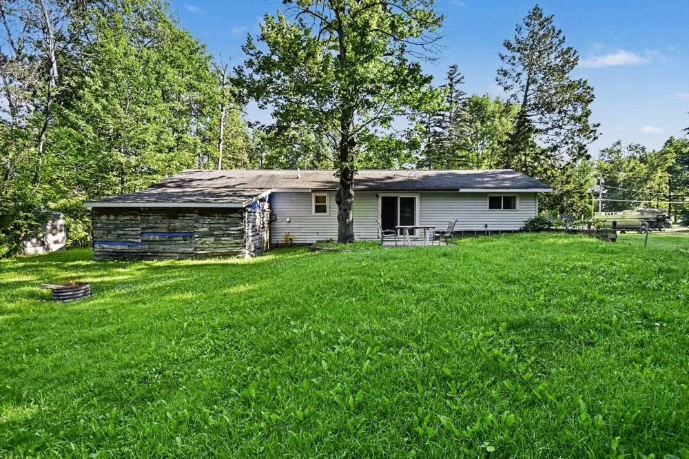 7579 Hillsdale Drive Plainfield Township, MI 48739