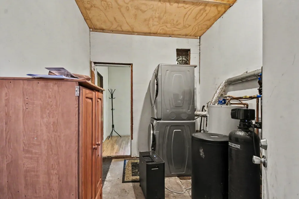 7579 Hillsdale Drive Plainfield Township, MI 48739
