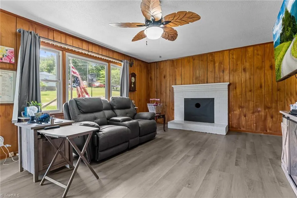 78 Stardust Lane Glade Valley, NC 28627