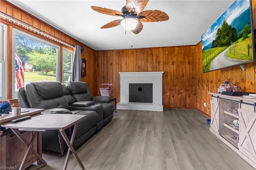 78 Stardust Lane Glade Valley, NC 28627