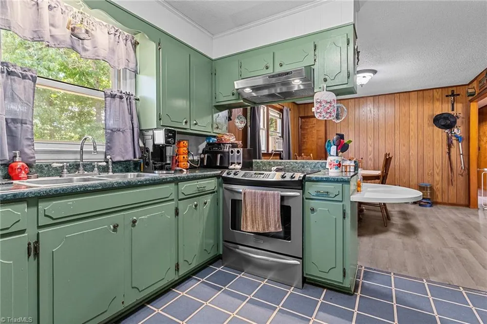 78 Stardust Lane Glade Valley, NC 28627