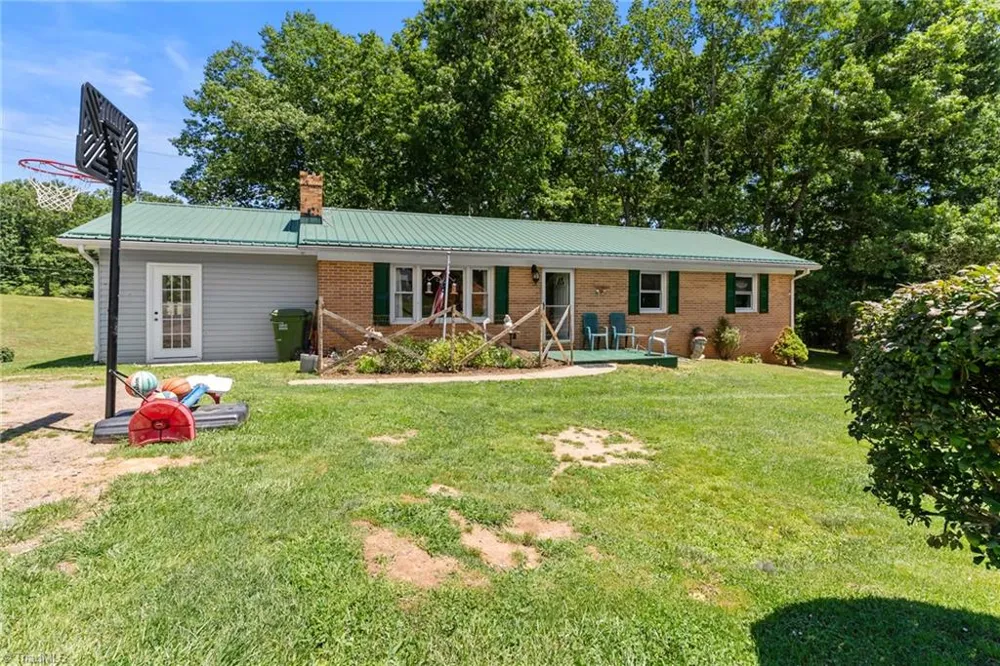 78 Stardust Lane Glade Valley, NC 28627
