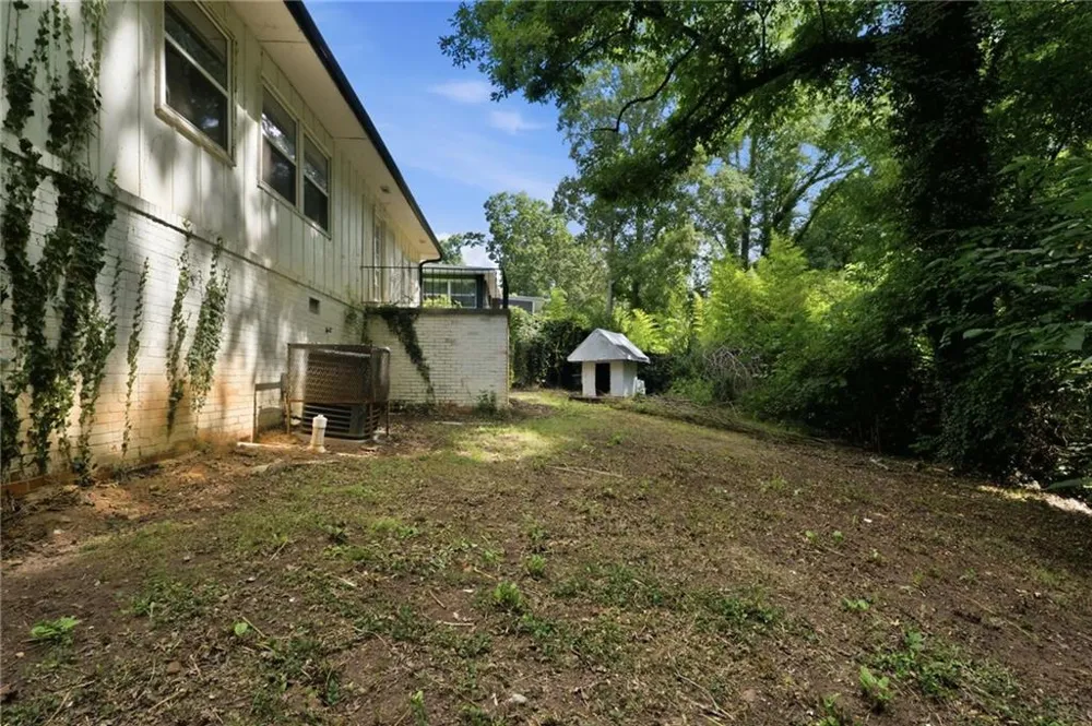 6135 Holiday Boulevard Forest Park, GA 30297