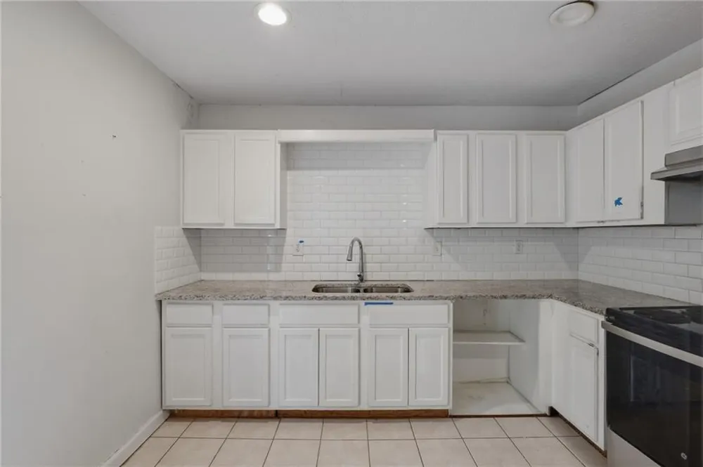 6135 Holiday Boulevard Forest Park, GA 30297