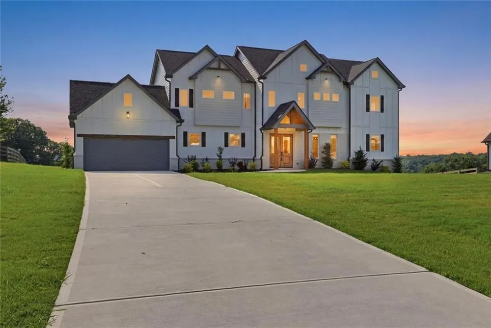 5746 Avalon Commons Way Clermont, GA 30527