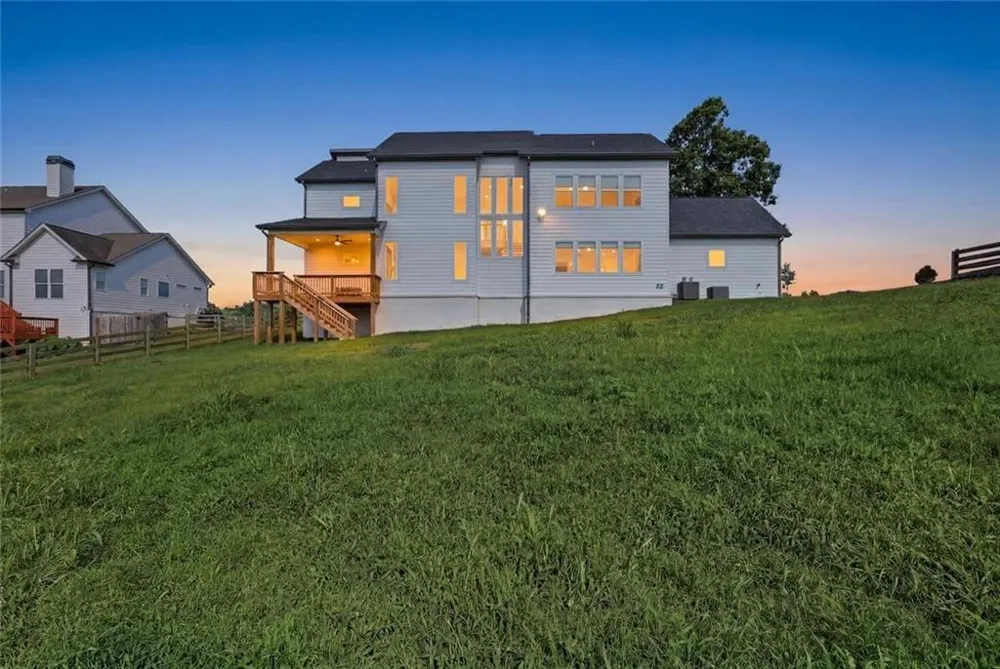 5746 Avalon Commons Way Clermont, GA 30527