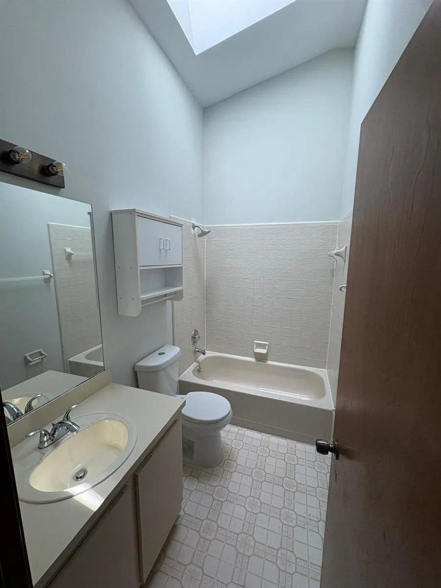 1838 Foxhall Circle Kissimmee, FL 34741