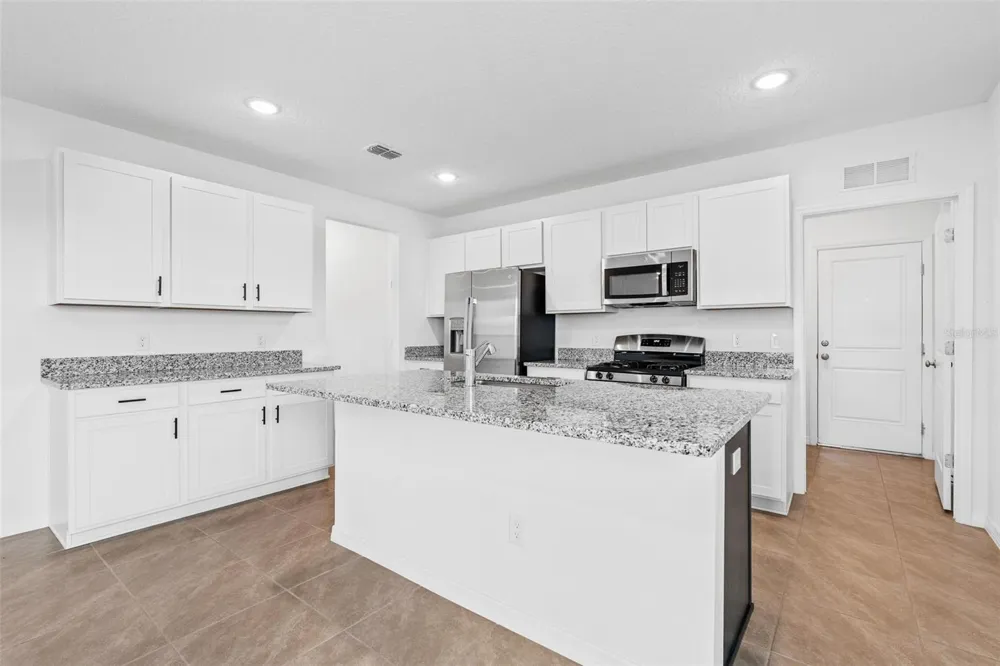 14942 WINDFLOWER ALLEY Winter Garden, FL 34787