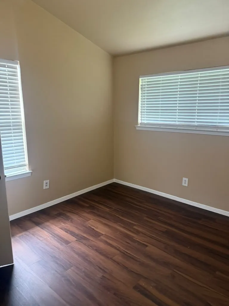 4237 Upland Way Garland, TX 75042