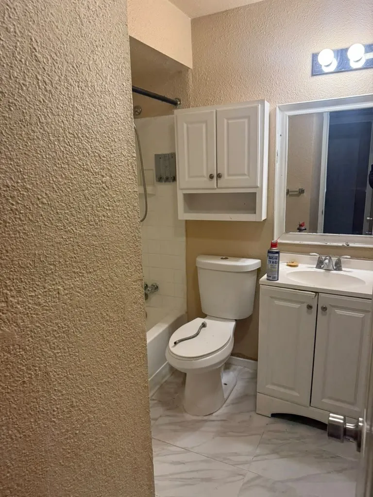 4237 Upland Way Garland, TX 75042
