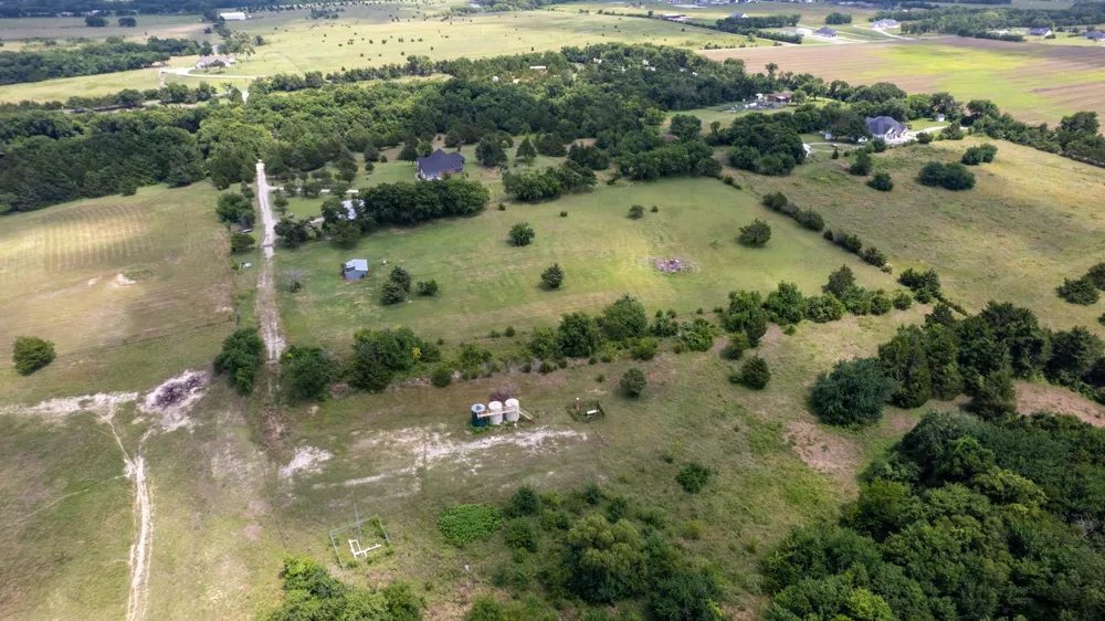 303 Celtic Road Howe, TX 75459