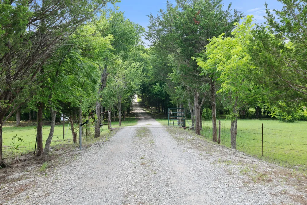 303 Celtic Road Howe, TX 75459