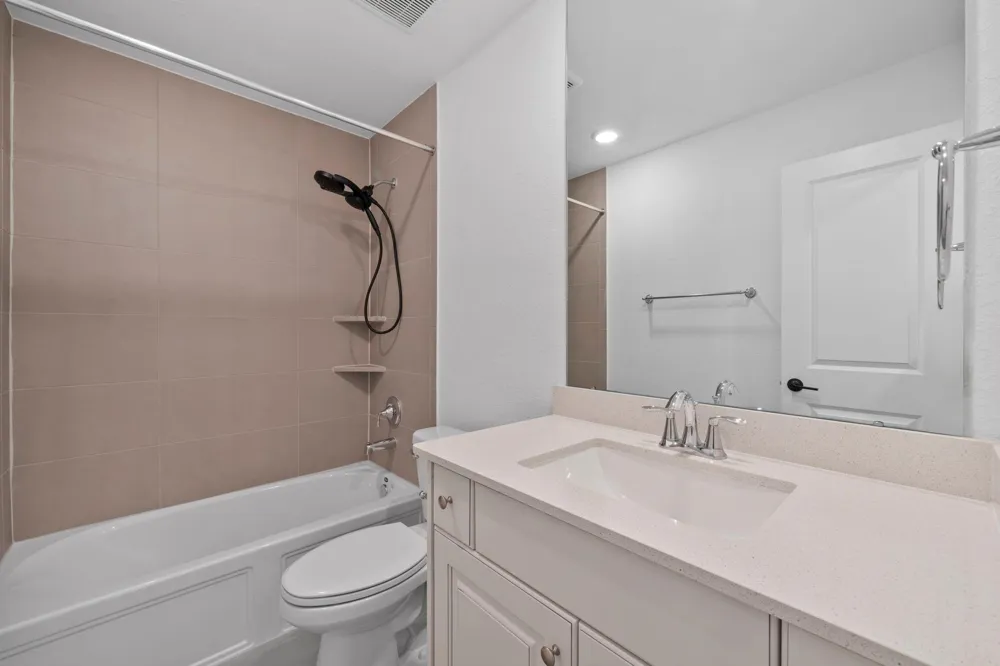 1021 Lakemont Bend Lane Pinehurst, TX 77362