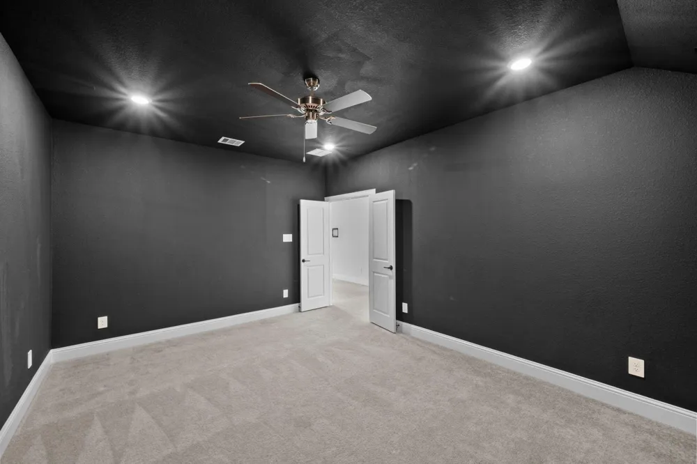 1021 Lakemont Bend Lane Pinehurst, TX 77362