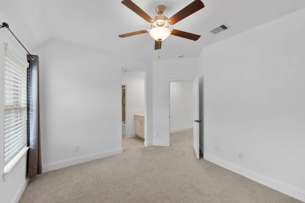 1021 Lakemont Bend Lane Pinehurst, TX 77362
