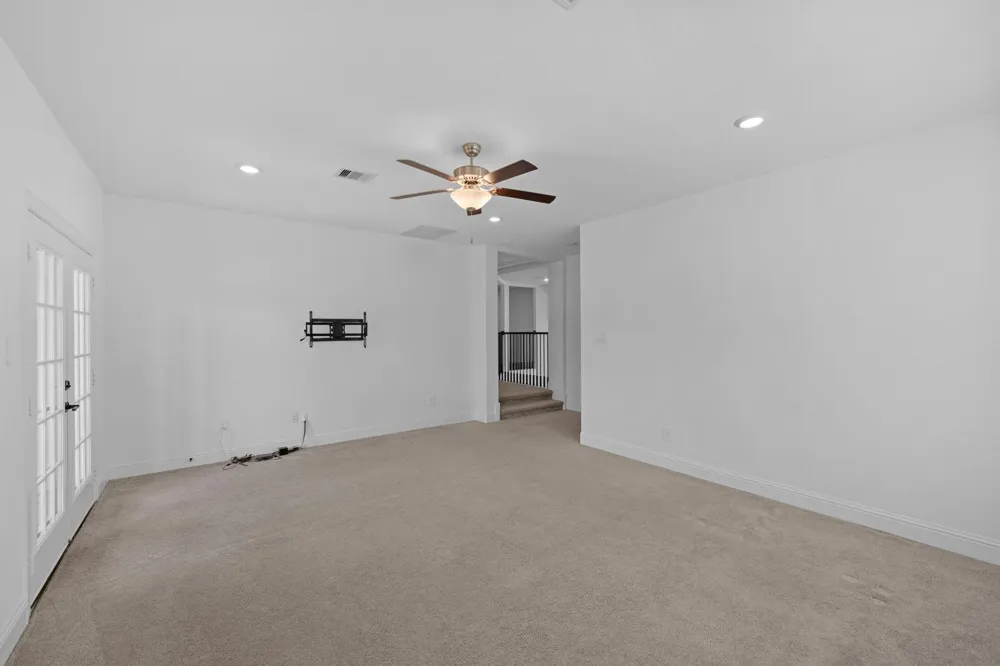 1021 Lakemont Bend Lane Pinehurst, TX 77362