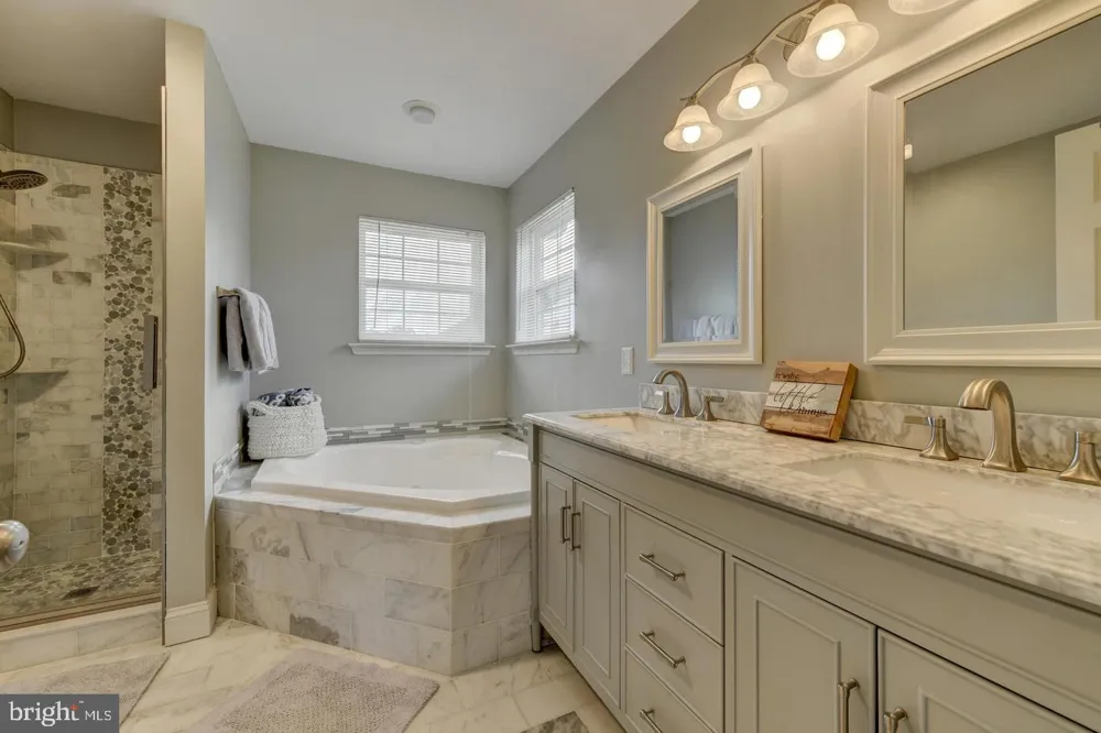141 QUIET ROAD Sicklerville, NJ 08081