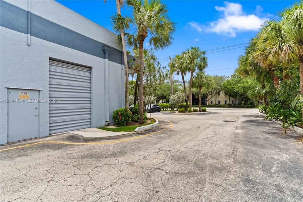 10297 NW 46th St #1A Sunrise, FL 33351