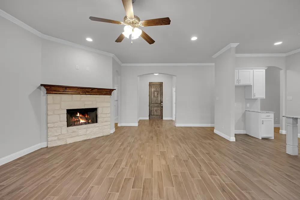 120 Lone Star Way Godley, TX 76044