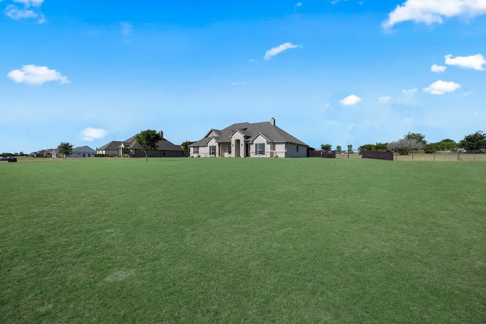 120 Lone Star Way Godley, TX 76044