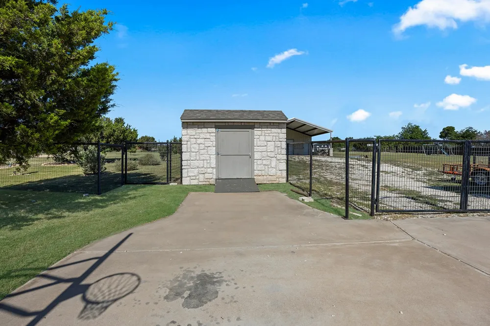 120 Lone Star Way Godley, TX 76044
