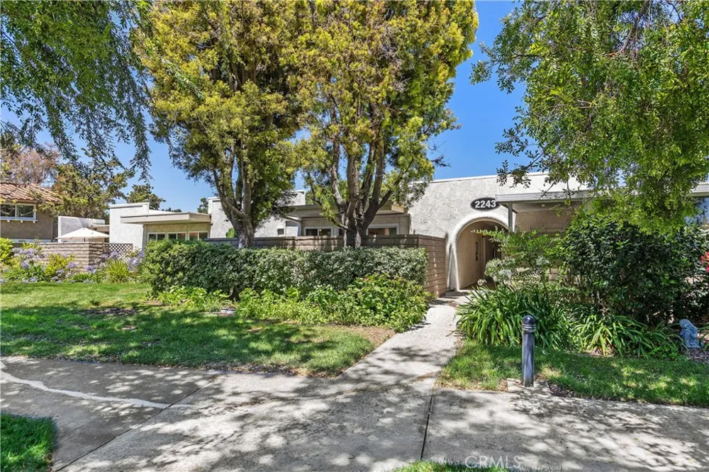 2243 Via Puerta # G Laguna Woods, CA 92637