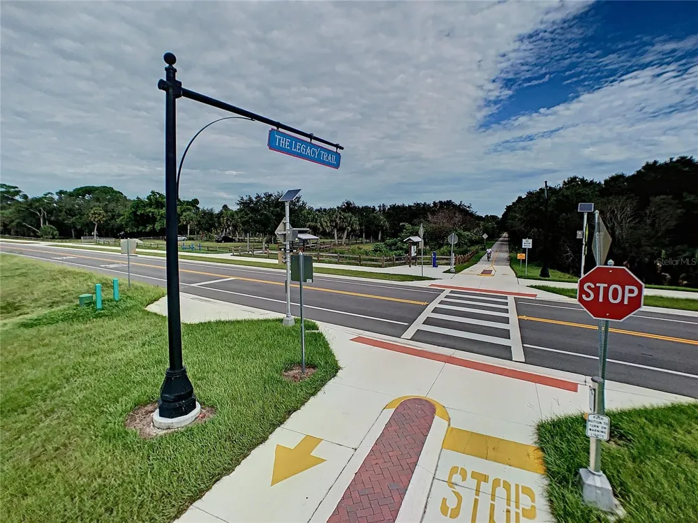 5133 FLAGSTONE DRIVE Sarasota, FL 34238