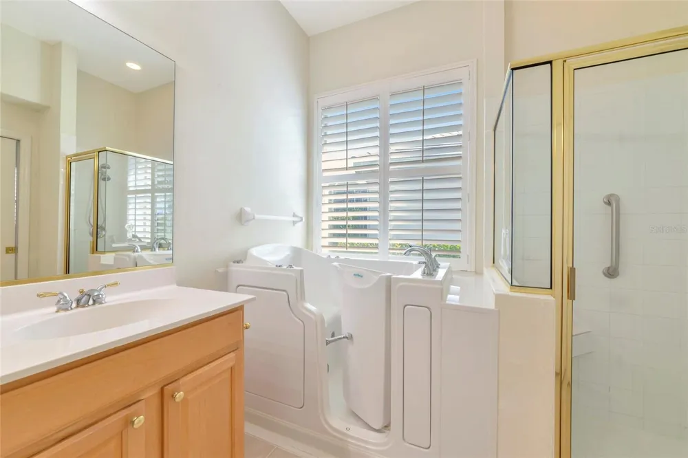5133 FLAGSTONE DRIVE Sarasota, FL 34238