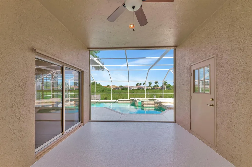 5133 FLAGSTONE DRIVE Sarasota, FL 34238