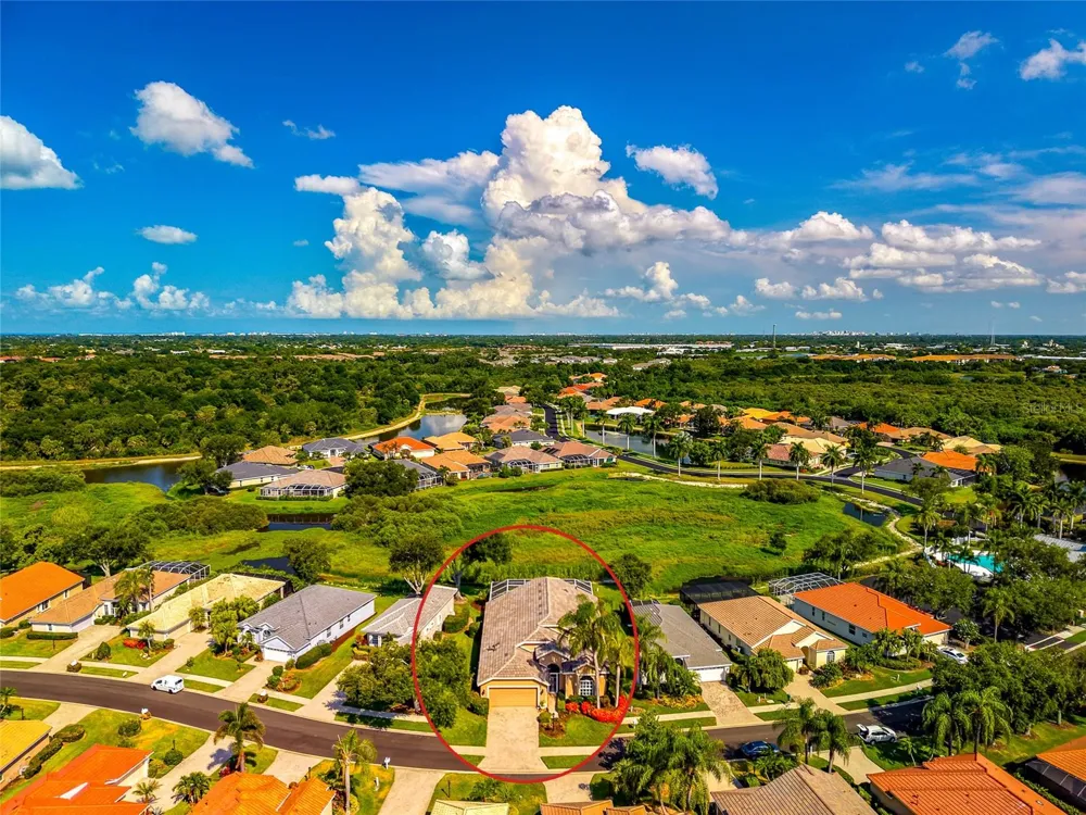 5133 FLAGSTONE DRIVE Sarasota, FL 34238