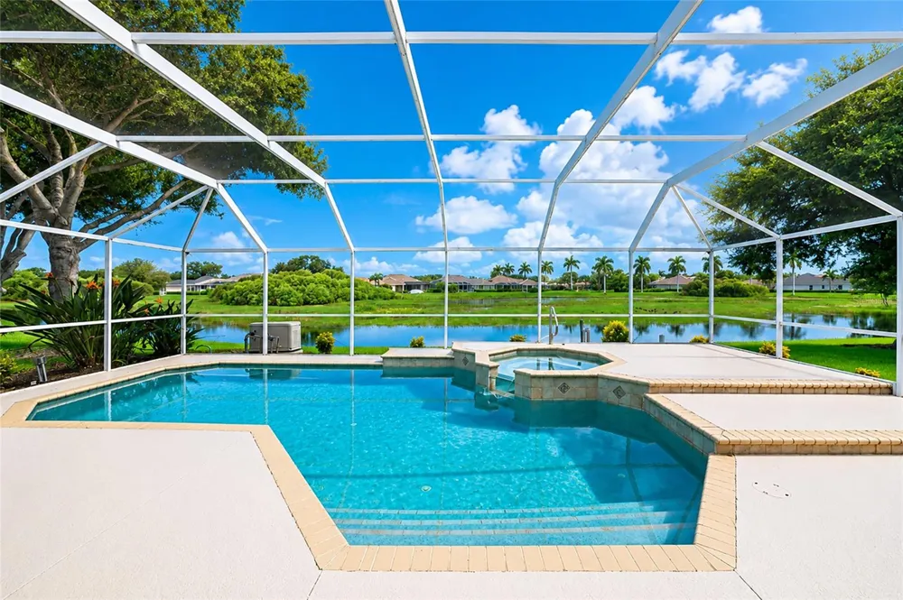 5133 FLAGSTONE DRIVE Sarasota, FL 34238