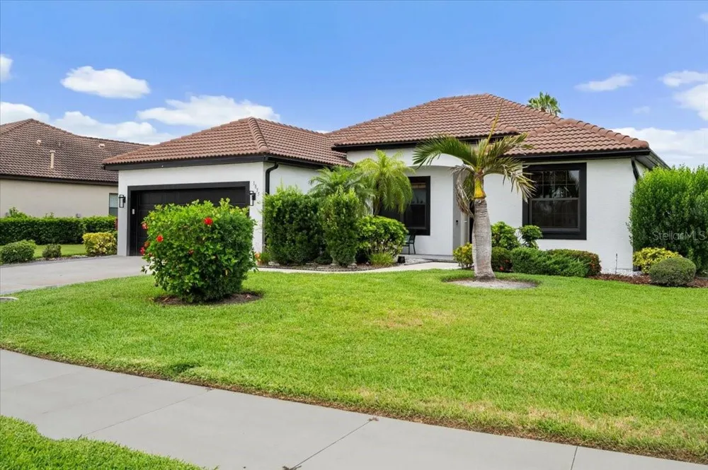 1835 BOBCAT TRAIL North Port, FL 34288