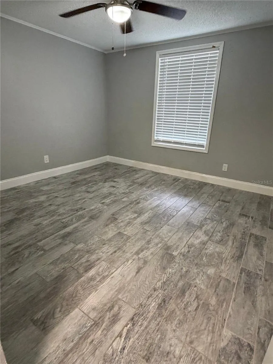 1400 STRAWBERRY PLACE #33 Plant City, FL 33563