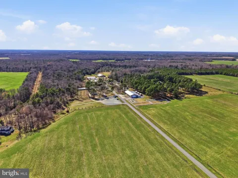 89 HUNTING QUARTER ROAD