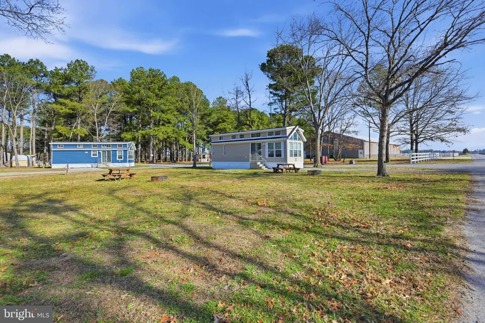 89 HUNTING QUARTER ROAD Greenwood, DE 19950