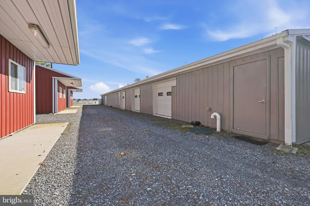 89 HUNTING QUARTER ROAD Greenwood, DE 19950