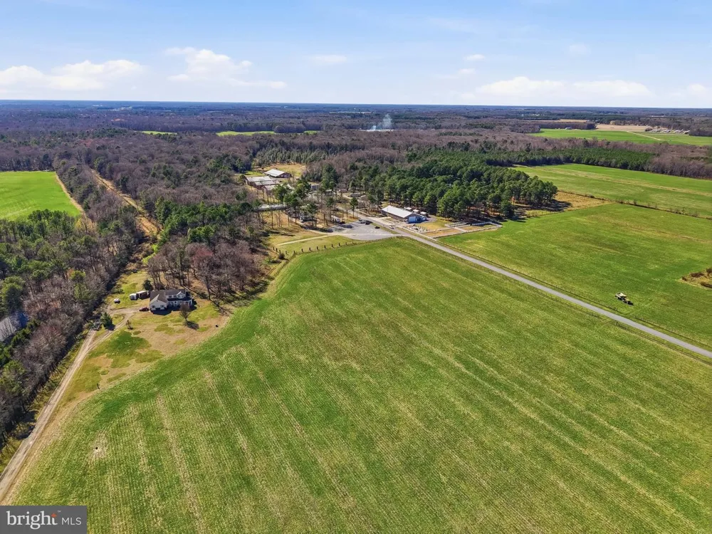 89 HUNTING QUARTER ROAD Greenwood, DE 19950
