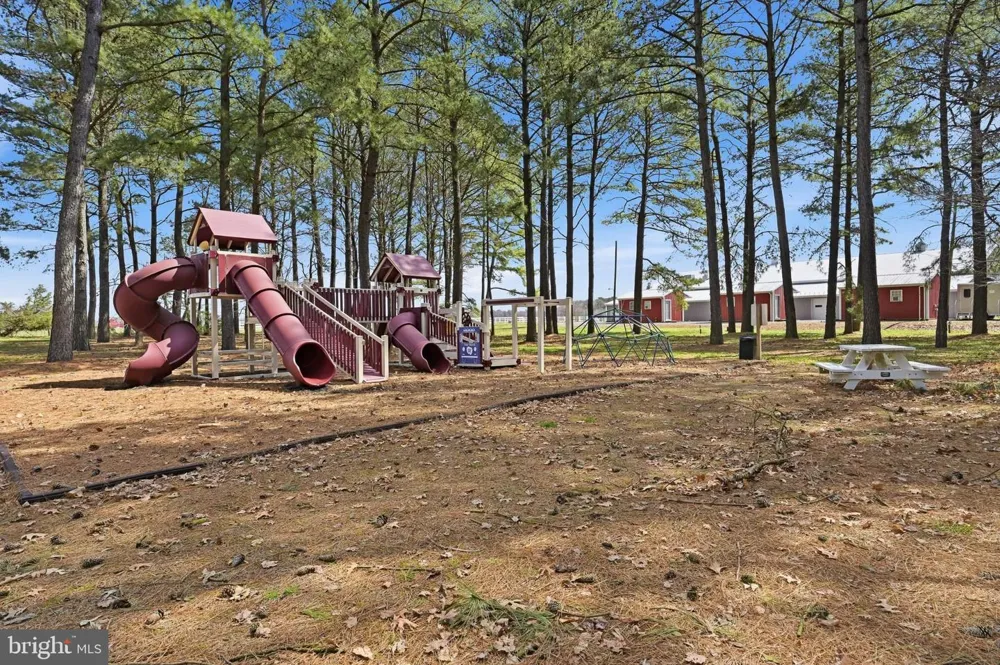 89 HUNTING QUARTER ROAD Greenwood, DE 19950