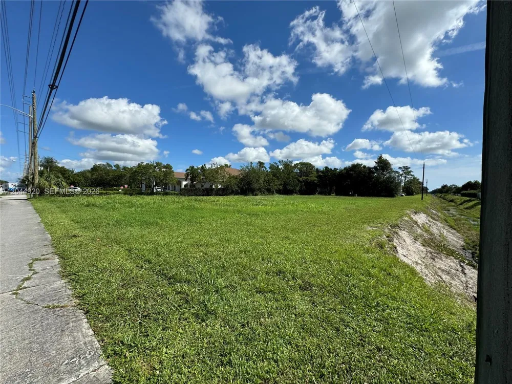 3494 S Jog Rd Green Acres, FL 33467