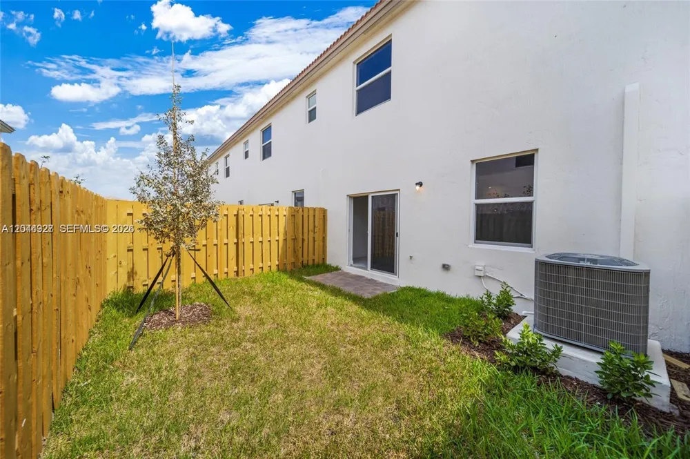 12942 NW 23rd Pl Miami, FL 33167