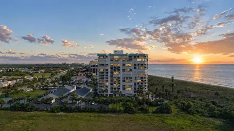 2700 Hwy A1a #207